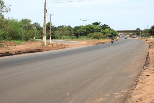 Prefeitura e 8º BEC concluem recuperação asfáltica no trecho urbano da BR-163