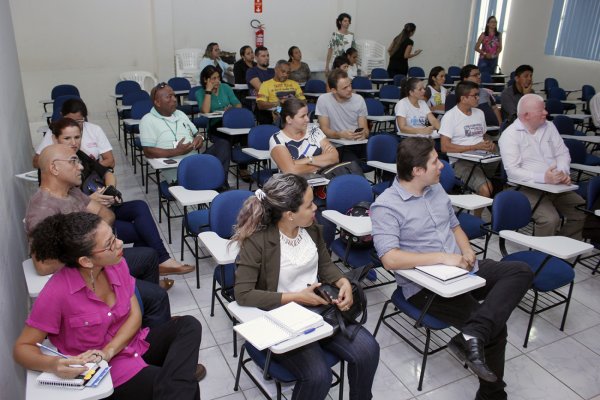 Equipe articula pedido de apoio Estadual e Federal para assistência a venezuelanos