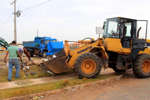 Prefeitura recolhe 67 toneladas de entulho no Residencial Salvação