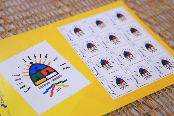Prefeitura de Santarém e Correios lançam selo postal do Çairé