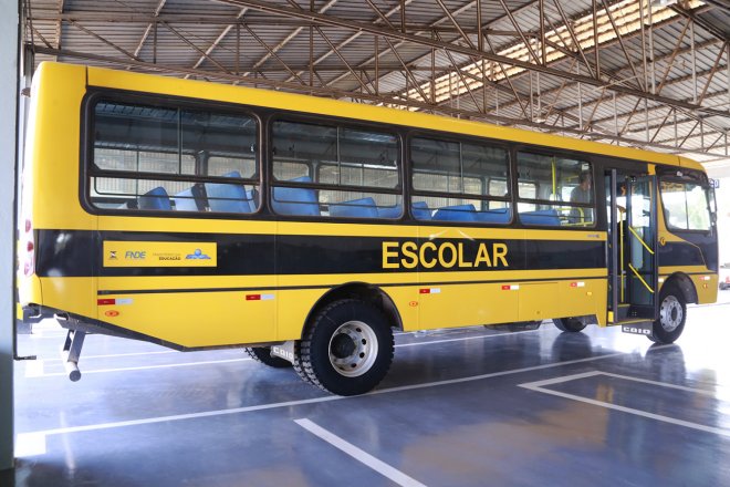 Santarém recebe ônibus para transporte escolar