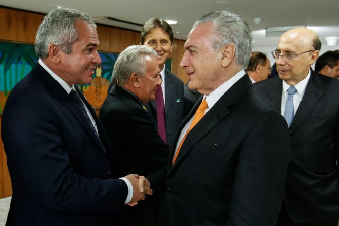 Prefeito de Santarém participa de ato que conquistou ajuda R$ 2 bilhões a municípios do País