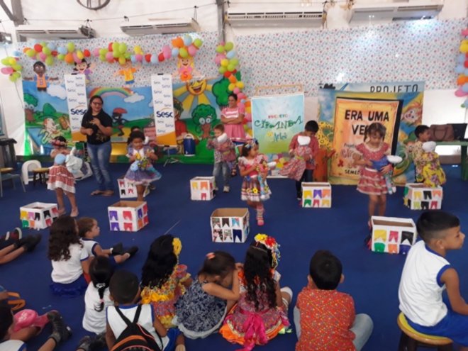 Crianças da educação infantil participam do Salão do Livro em Santarém