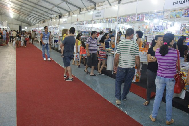 Promotor do MPE em Santarém e pesquisador do ICBS lançam livro no 10º Salão do Livro