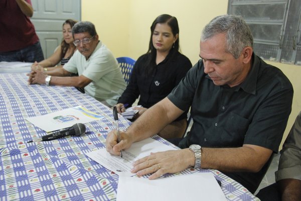 Prefeito sanciona lei que regulamenta transporte de passageiro por aplicativos em Santarém