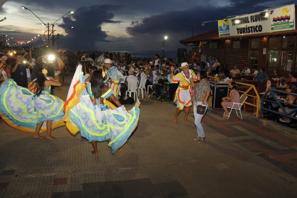 Projeto Pôr do Sol inicia apresentações de 2019 nesta sexta-feira na Orla