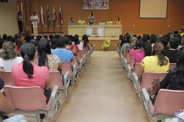 Mais de 200 professores da Educação Infantil participam de Formação Continuada