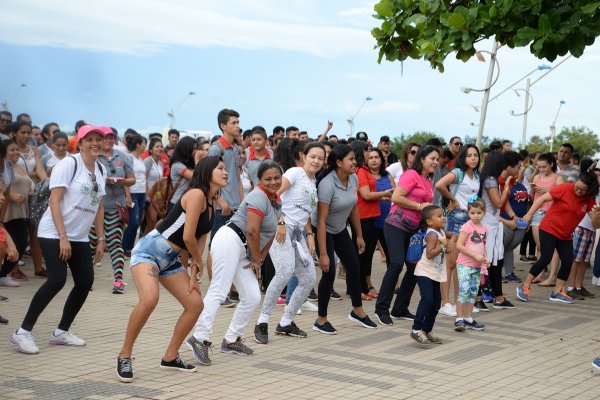 Ação “Amigos do Rio -Todos Juntos pelo Rio Tapajós" é realizada na orla da cidade