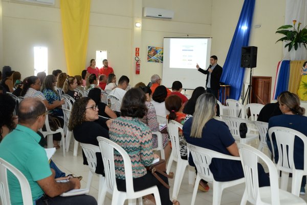 Gestores escolares recebem treinamento sobre aplicativo do TCM-PA