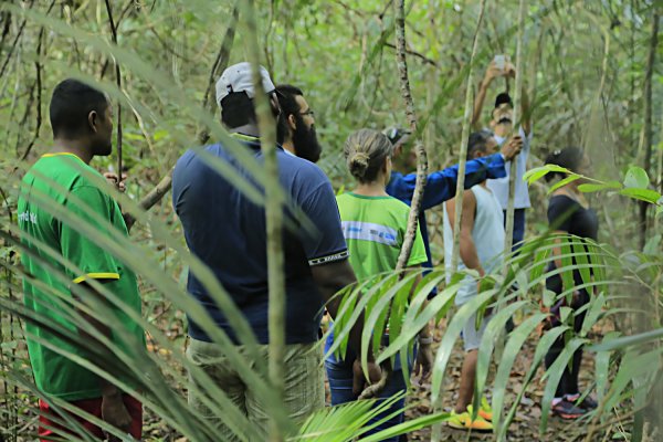 Moradores em situação de Rua visitam Centro de Instruções de Sobrevivência na Selva