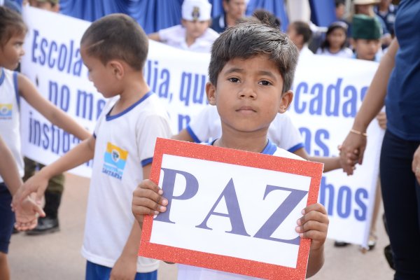 Homenagens a Semana da Pátria enaltecem a Paz no terceiro dia de desfiles