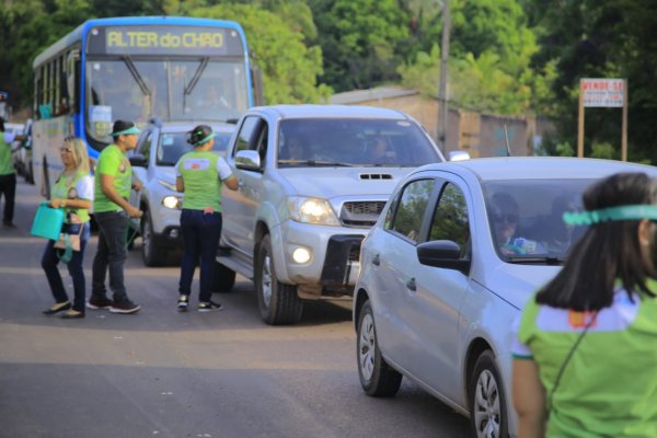 Blitz divulga canais para denúncias de enfrentamento ao trabalho infantil e a violência doméstica