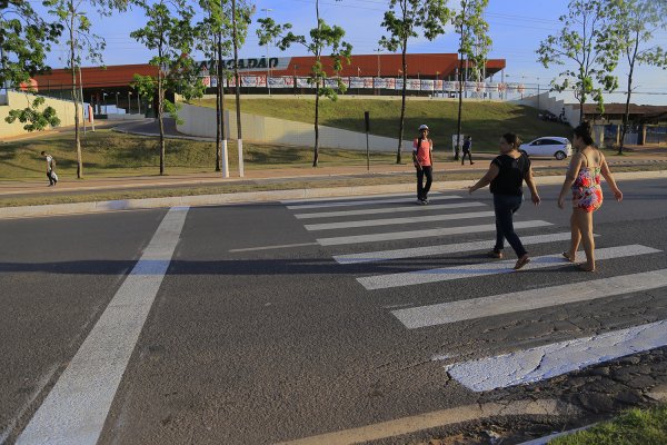 Faixa de pedestres na rodovia Fernando Guilhon é reposicionada