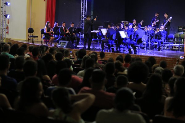 Público lota a Casa da Cultura para o Concerto de aniversário da Orquestra Filarmônica