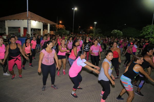 NEL realiza atividades esportivas e chama atenção para a prevenção do câncer de mama