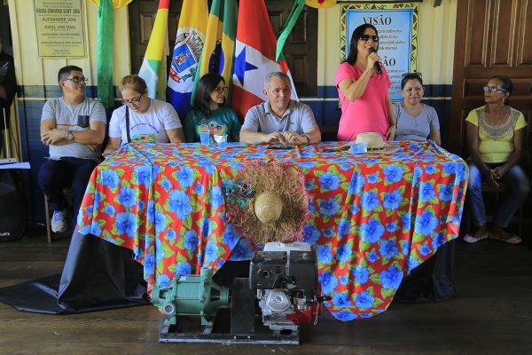 Escola da comunidade quilombola Arapemã recebe doação de bomba d'água