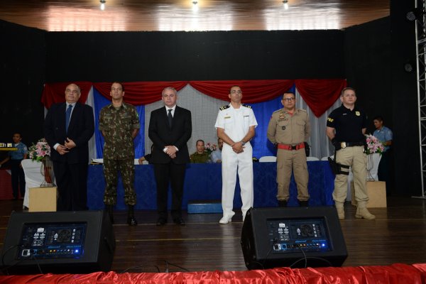 Prefeito Nélio Aguiar recebe homenagem em solenidade alusiva aos 200 anos da Polícia Militar no Pará