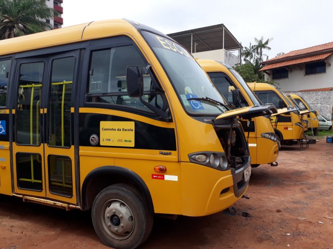 Semed realiza manutenção preventiva em frota de transporte escolar