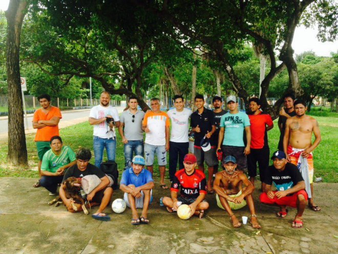 Usuários do Centro Pop participam de atividades de esporte e lazer