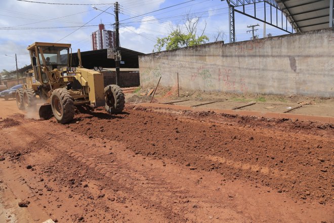 Prefeitura inicia pavimentação da Alameda 30