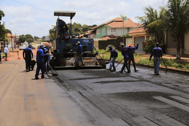 Mais duas vias do bairro Aeroporto Velho são pavimentadas