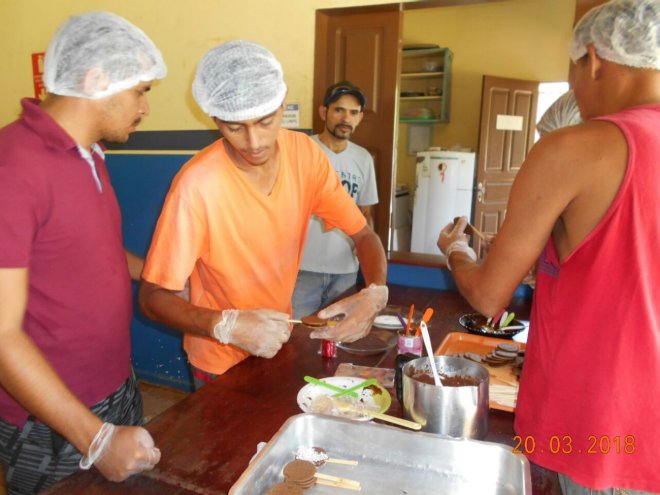 Venda de Alfajor produzidos por Moradores em Situação de Rua foi um sucesso