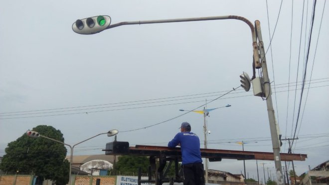 Tempo semafórico do cruzamento da Avenida Curuá-Una com Moaçara é reprogramado