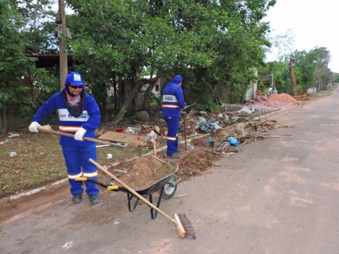 Equipes de infraestrutura intensificam serviços na vila de Alter do Chão