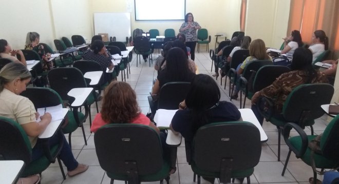 Capacitação orienta profissionais de assistência social sobre Programa BPC na escola