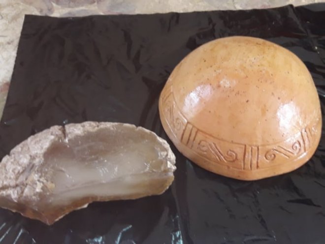 Oficina de artesanato em argila promove troca de saberes