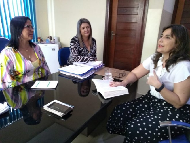 Pesquisadora da Educação Infantil visita Santarém e destaca experiências inovadoras do Município
