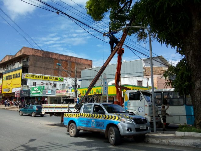 Sinalização semafórica é reposicionada no Centro da Comercial de Santarém