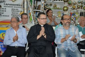 Pe. Sidney Canto e Marreta recebem a Medalha Mérito Cultural Maestro Wilson Fonseca no Cristo Rei