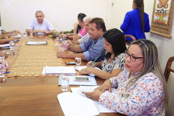 Prefeitura inicia revisão do Plano Municipal da Infância e Adolescência