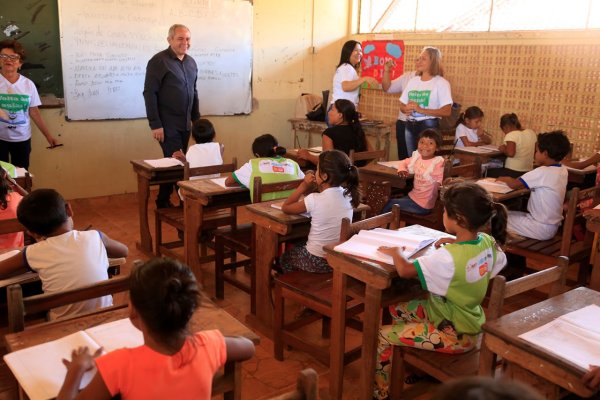 Crianças da etnia Warao são inseridas na rede municipal de ensino