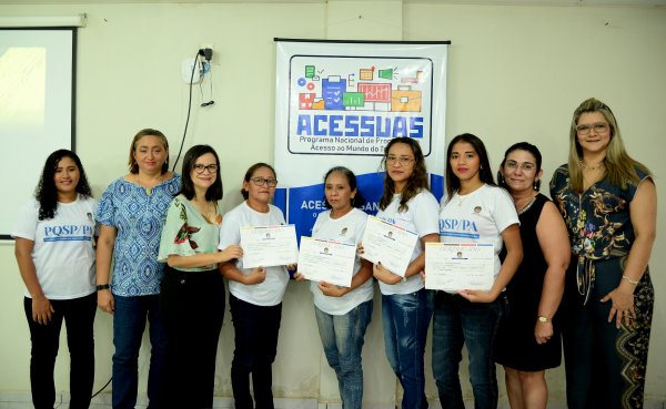 Alegria e emoção marcam a certificação dos Cursos de Culinária Básica e Horticultura Orgânica