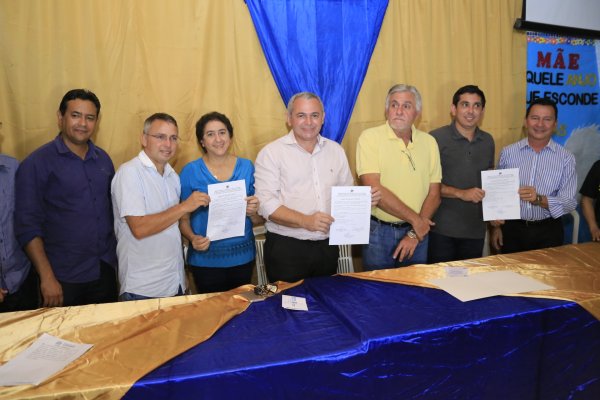 Prefeitura assina ordem de serviço para ampliação da rede de distribuição de água no Tabocal