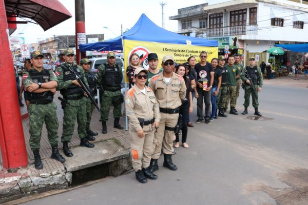 Imediações da Feira da Candilha recebem ação de combate à poluição sonora