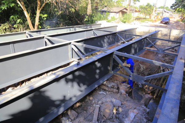 Anel Viário do Jutaí: ponte da 13 de outubro recebe estrutura metálica