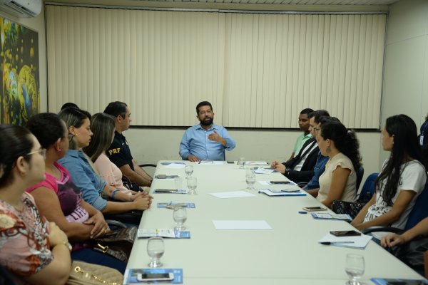 Semtras participa de workshop realizado pela Acnur e Conare