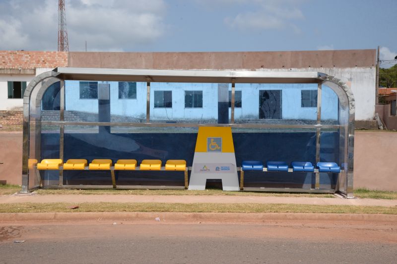 Novos abrigos de ônibus começam a ser instalados em Santarém