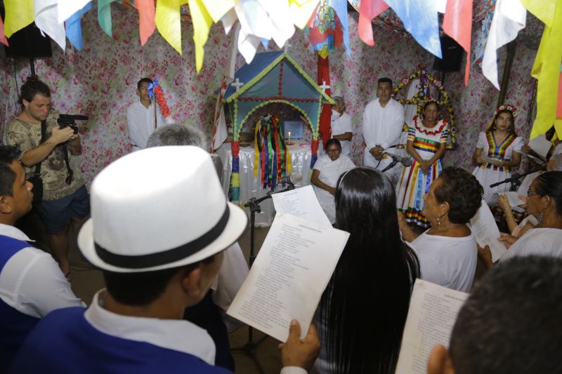 Ladainhas, ritmos regionais e forró dão o tom a primeira noite do Çairé 2019