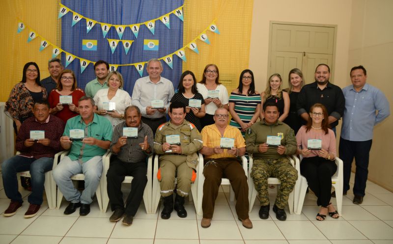 Trabalho e dedicação de servidores são reconhecidos pela gestão durante solenidade