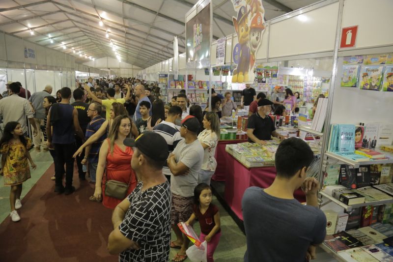 Com apoio da Prefeitura, I Festa Literária de Santarém é sucesso já no primeiro dia