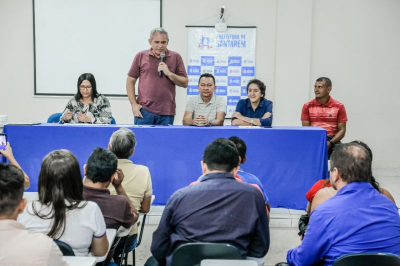 Prefeito assina ordem de serviço de mais de  três milhões de reais para ampliação e reforma de escolas