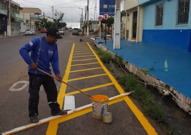 SMT reforça sinalização no cruzamento da Av. São Sebastião com a Tv. Silva Jardim