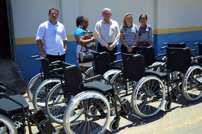 Hospital Municipal recebe 17 novas cadeiras de rodas