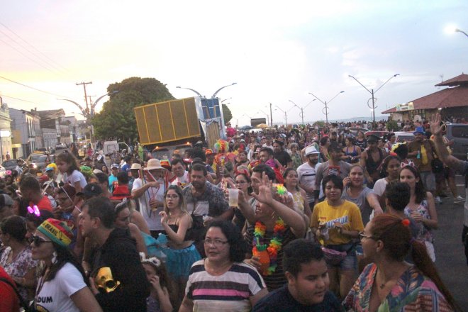 Três mil foliões vão às ruas do Centro de Santarém pular Carnaval 2019 no 'Só Fuleragem'