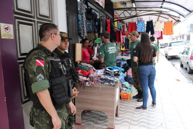 Centro comercial recebe orientações sobre problemas causados por poluição sonora