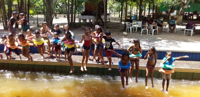 Crianças e adolescentes do Cras Nova República participam de momento de lazer